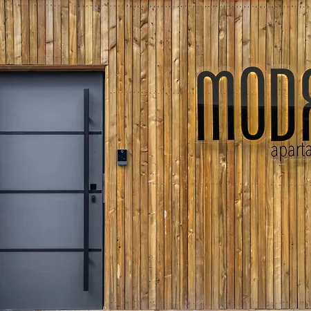 Daire Modra *